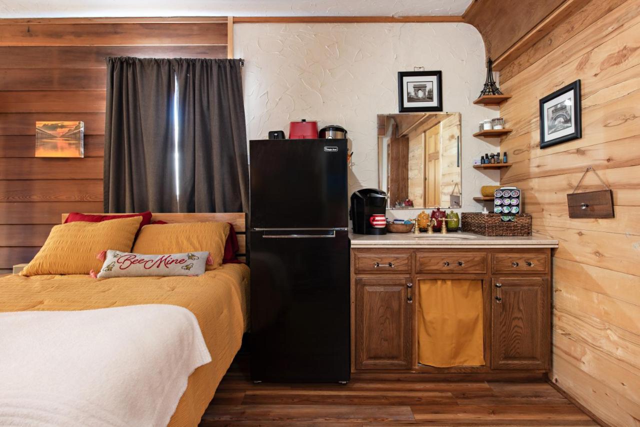 Wanderer Studio, An Off Grid Mountain Guest Studio With Fantastic Views Glenwood Springs Exteriör bild