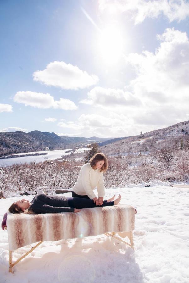 Wanderer Studio, An Off Grid Mountain Guest Studio With Fantastic Views Glenwood Springs Exteriör bild